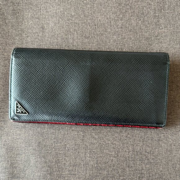 Prada Black Saffiano Leather Wallet - Picture 1 of 7